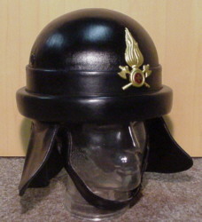 motohelm.jpg (18095 bytes)